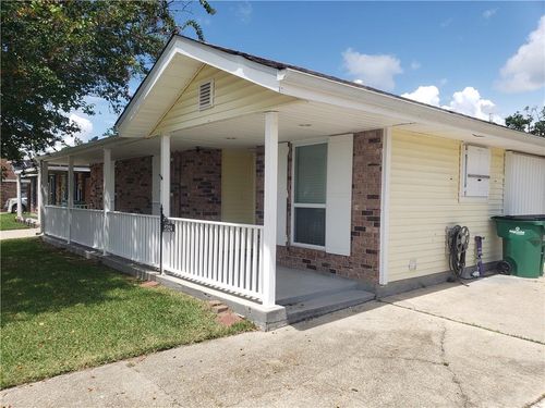2724 Bayou Teche Dr, Marrero, LA, 70072-6562 | Card Image