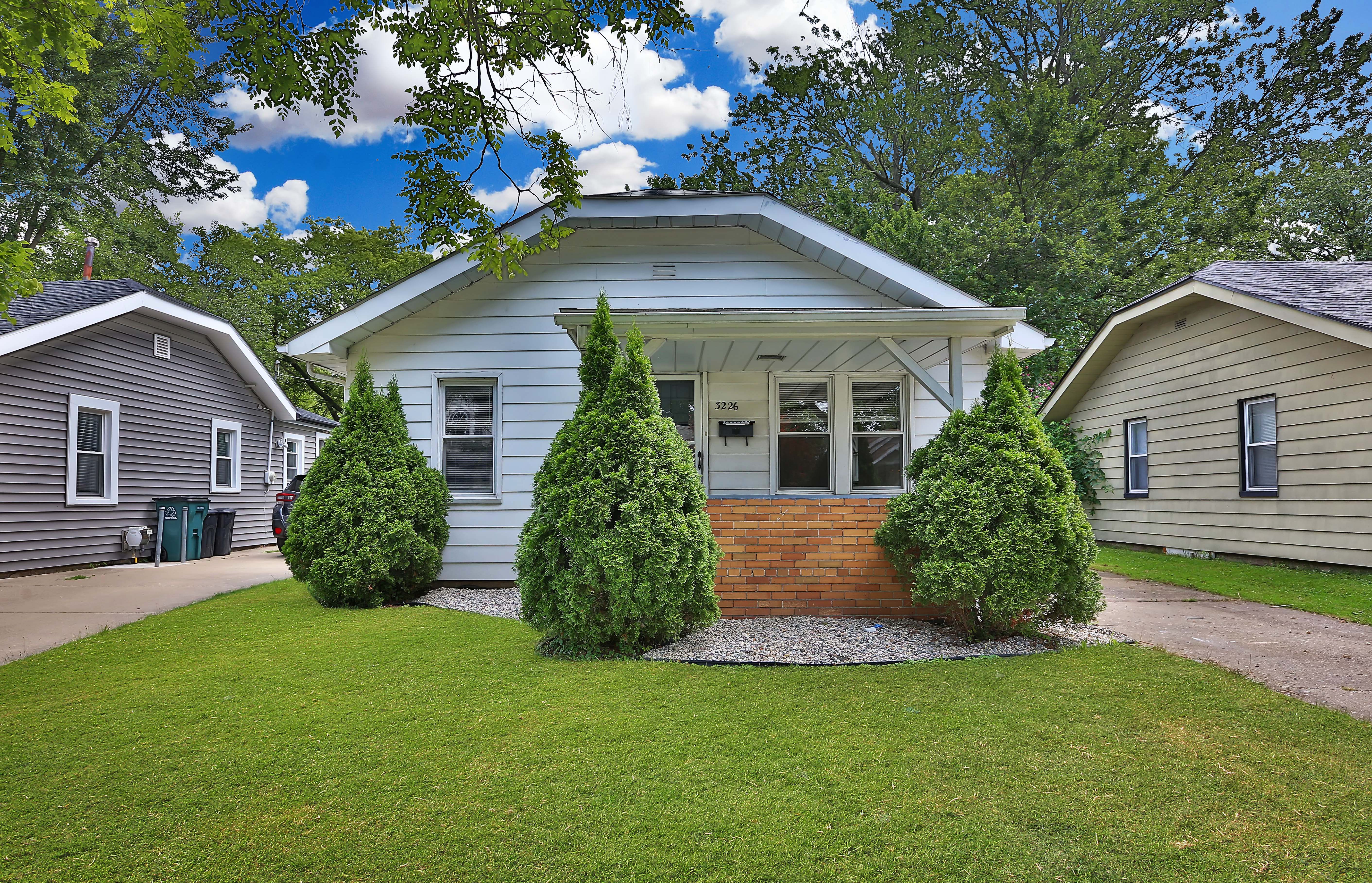 Grayson St, Ferndale, MI 48220