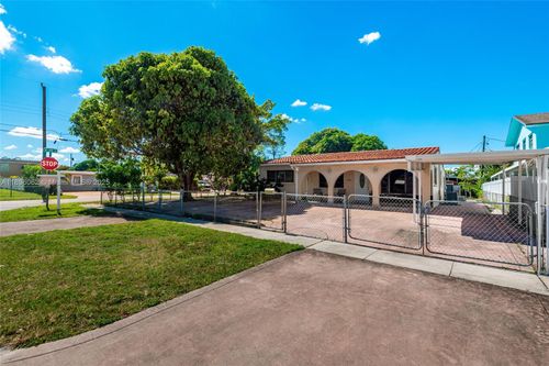 3920 W 3rd Ave, Hialeah, FL, 33012-4334 | Card Image