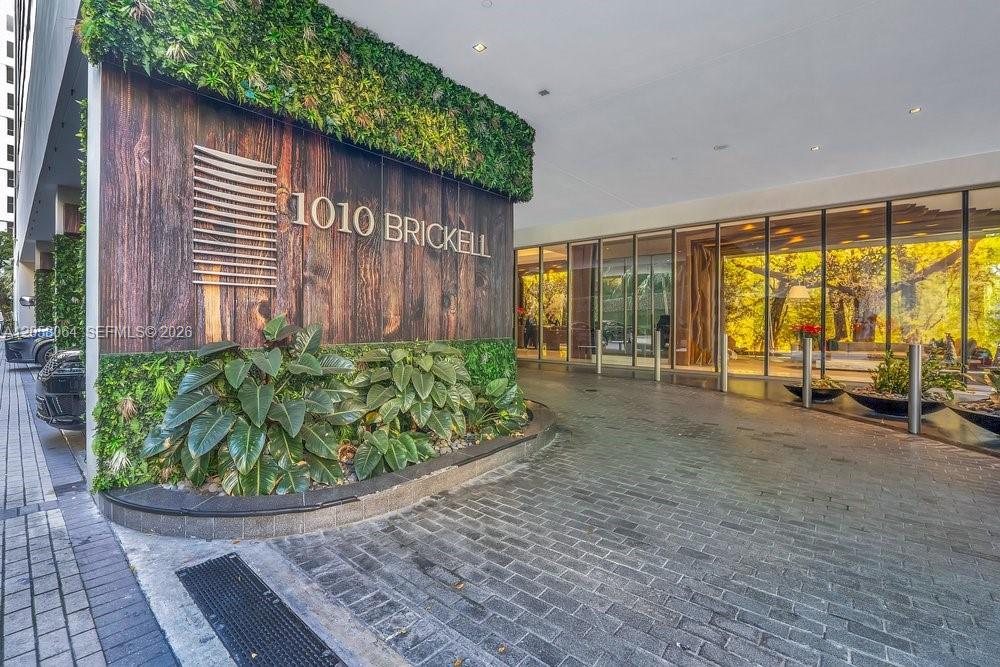 Residential Lease in Miami 3