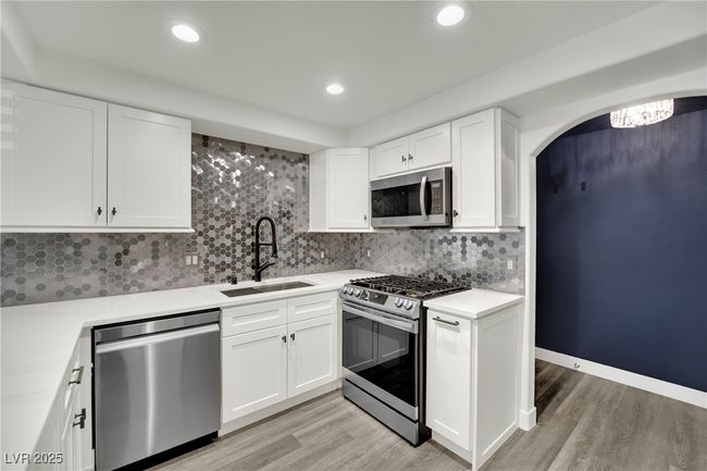 UNIT-101 - 8408 White Eagle Ave, Condo with 2 bedrooms, 2 bathrooms and null parking in Las Vegas NV | Image 11
