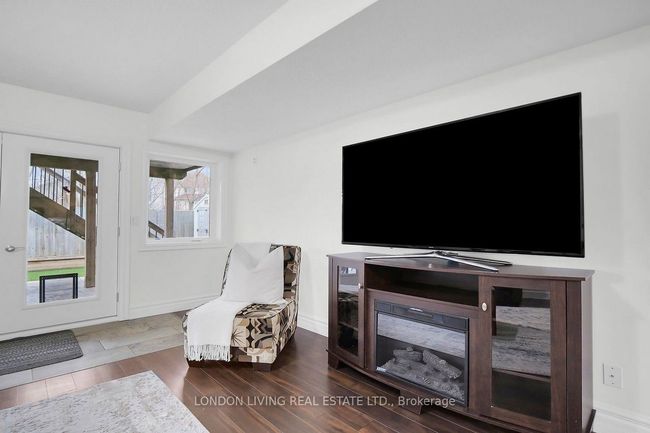 2820 Devon Rd, House other with 4 bedrooms, 3 bathrooms and 4 parking in London ON | Image 30