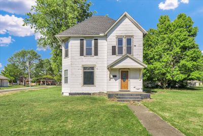 803 E Allen Street, House other with 4 bedrooms, 2 bathrooms and 3 parking in Farmer City IL | Image 1