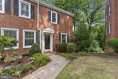 2813 S Abingdon St, ARLINGTON, VA, 22206-1311 | Card Image