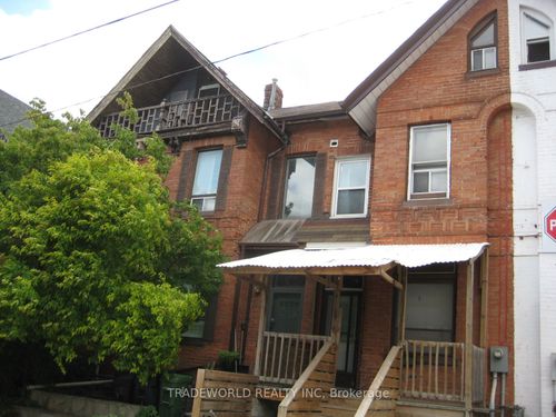 lower-765 Gerrard St E, Toronto, ON, M4M1Y5 | Card Image