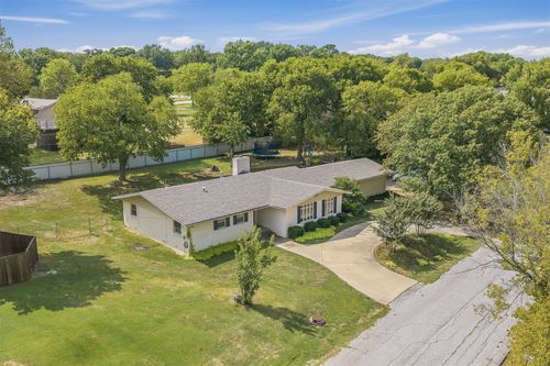 204 Meadow Rd, Ardmore, OK, 73401-1150 | Card Image