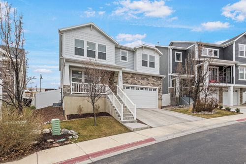 4887 White Pearl Ct, Herriman, UT, 84096-5420 | Card Image