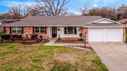 4317 Keeter Dr, North Richland Hills, TX, 76180-7323 | Card Image