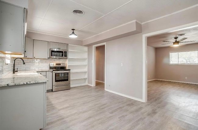 1513 Lawdwin Ave, House other with 4 bedrooms, 2 bathrooms and null parking in Bridgeport TX | Image 6