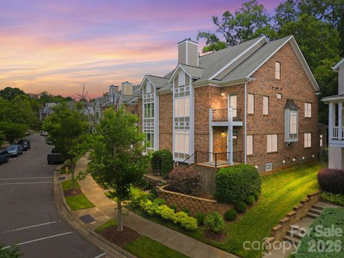 425 Spring St, Davidson, NC, 28036-7044 | Card Image