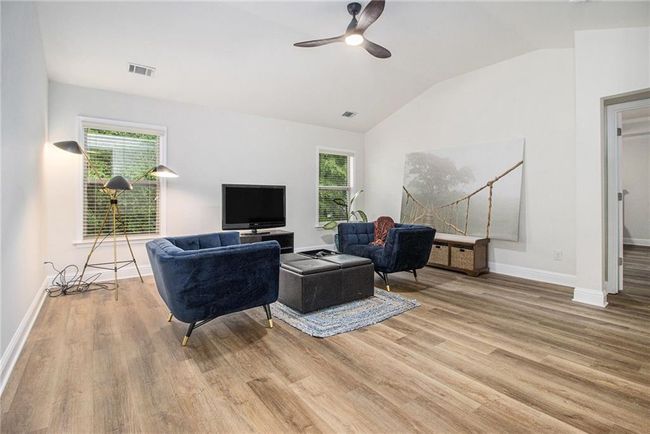 218 3 Rd Ave, House other with 5 bedrooms, 3 bathrooms and 2 parking in Avondale estates GA | Image 19