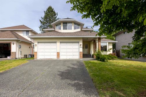 2683 Tempe Glen Dr, North Vancouver, BC, V7N4K5 | Card Image