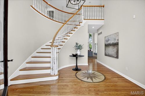 202 Fick Farm Rd, Chesterfield, MO, 63005-3639 | Card Image