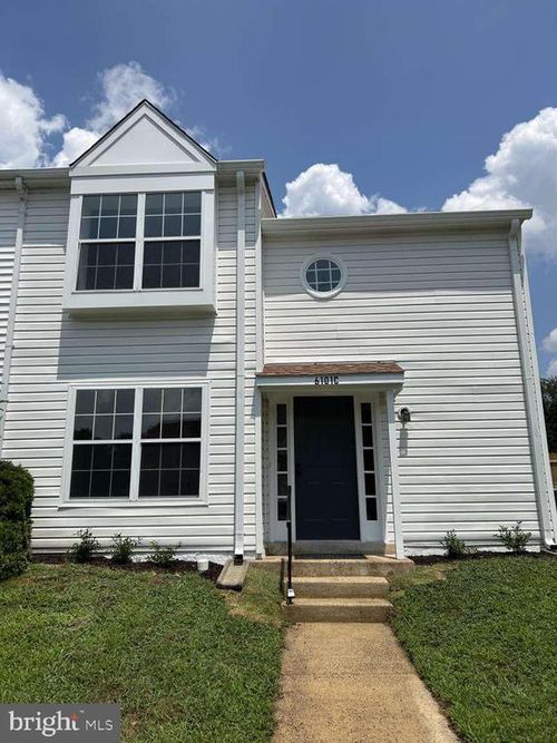 6101 Hoskins Hollow Cir, CENTREVILLE, VA, 20121 | Card Image