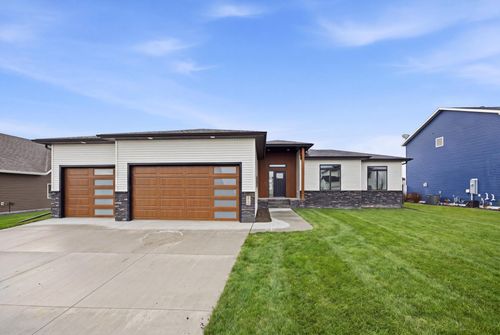4328 23rd Ave S, Moorhead, MN, 56560-8222 | Card Image