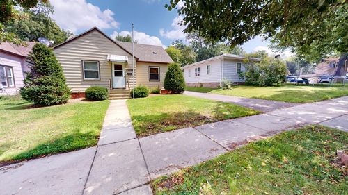 1223 James Ave, Albert Lea, MN, 56007-3044 | Card Image