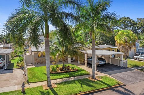 2035 28th St S, ST PETERSBURG, FL, 33712-2958 | Card Image