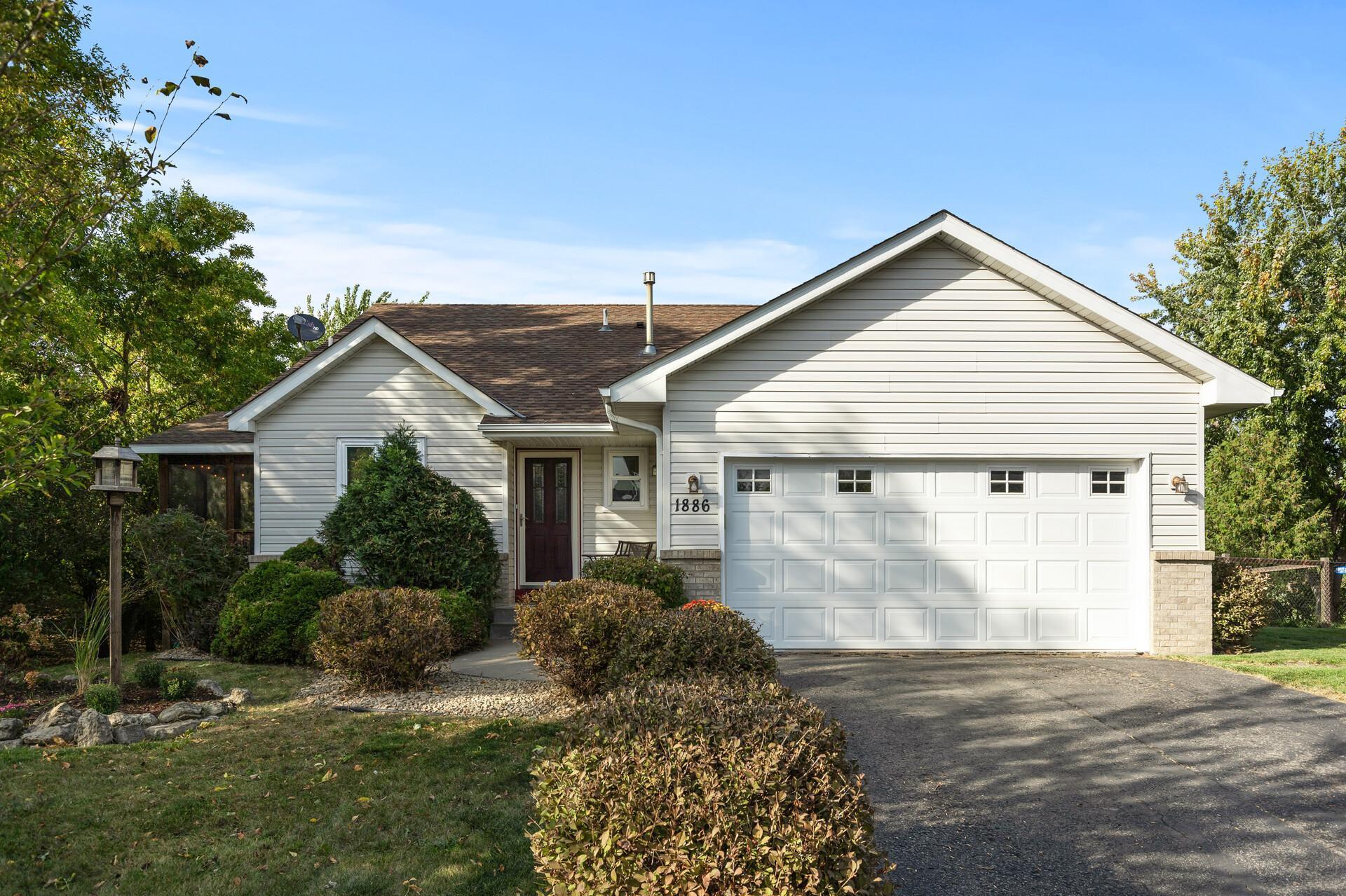 Niagara St, Waconia, MN 55387