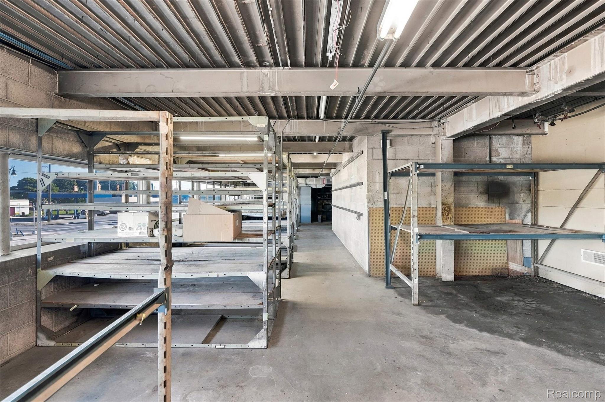 Commercial Lease in Detroit 5