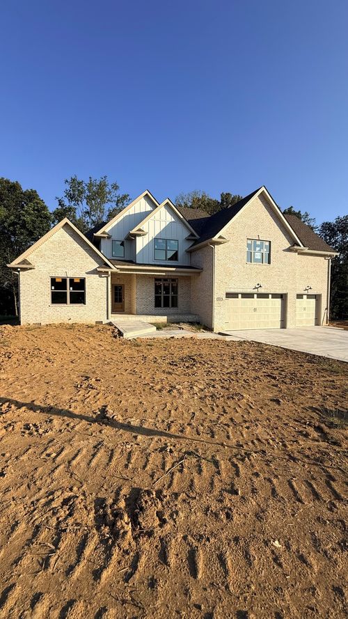 247 Young Ln, Pleasant View, TN, 37146-2400 | Card Image
