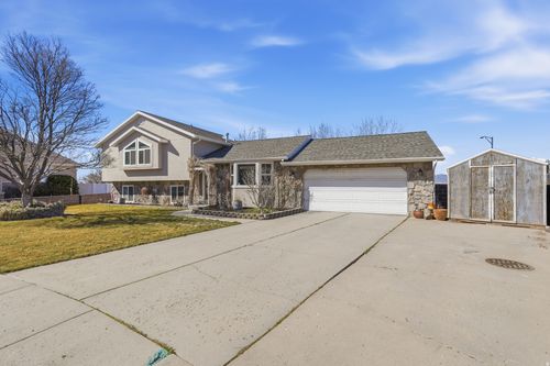 1320 E Woodhill Cir, Sandy, UT, 84092-5372 | Card Image