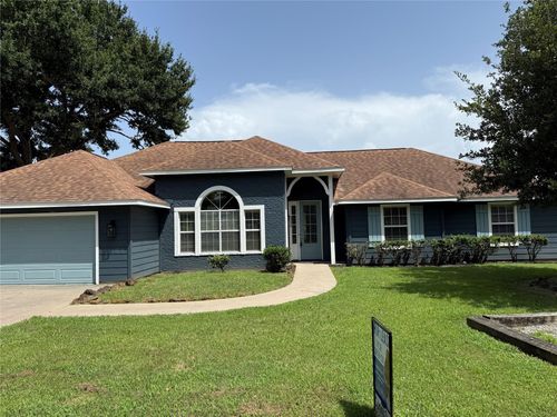 210 Bluff Dr, Livingston, TX, 77351-8001 | Card Image