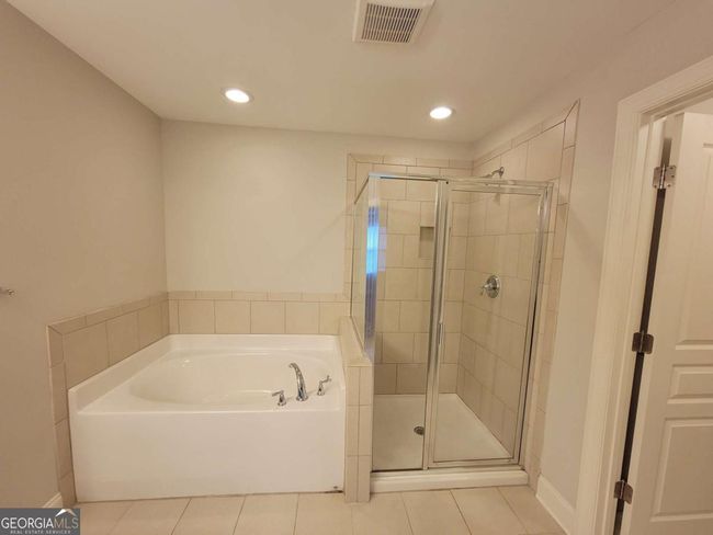 8265 Village Pl, Townhouse with 3 bedrooms, 3 bathrooms and 2 parking in Suwanee GA | Image 21