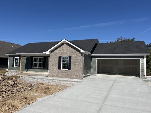 102 Hidden Cir, Shelbyville, TN, 37160-2270 | Card Image