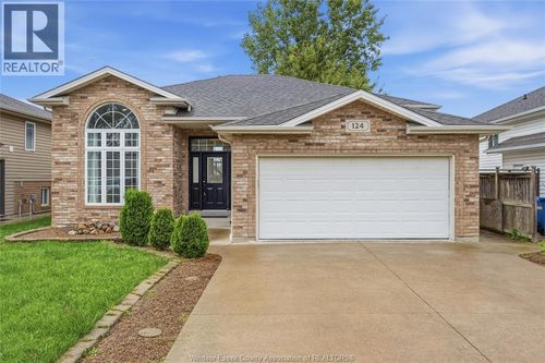 124 Higgins Cres, Amherstburg, ON, N9V4C6 | Card Image