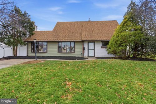 28 Cloister Rd, LEVITTOWN, PA, 19057-1622 | Card Image