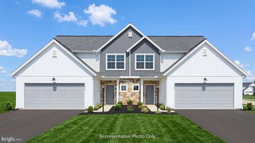 7483 Saint Patrick Ct, ABBOTTSTOWN, PA, 17301-6801 | Card Image