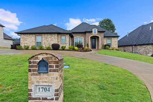 1704 Riviera, Longview, TX, 75605 | Card Image