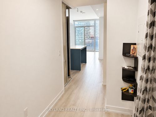 713-33 Helendale Ave, Toronto, ON, M4R0A4 | Card Image