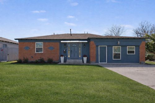 9526 Castlefield Dr, Dallas, TX, 75227-8128 | Card Image