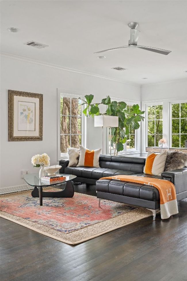 1711 Mohle Dr, House other with 5 bedrooms, 5 bathrooms and 3 parking in Austin TX | Image 7