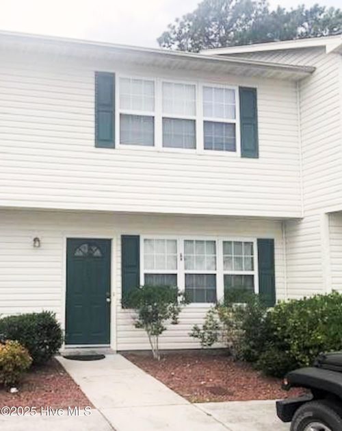 72 Crush Ct, Swansboro, NC, 28584-8366 | Card Image