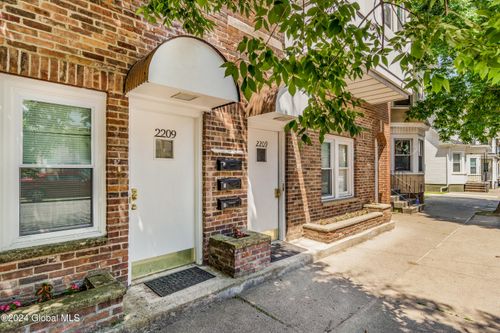 apt-5-2209 15th St, Troy, NY, 12180-3056 | Card Image