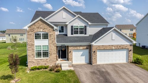 1200 Marlisle Dr, Hampshire, IL, 60140-1119 | Card Image