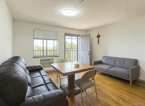 108-11 44th Ave, Flushing, NY, 11368-2524 | Card Image