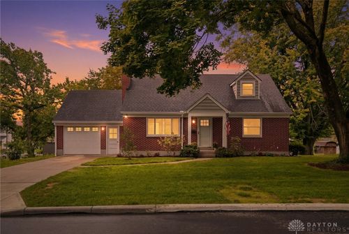 136 Ridgeway Dr, Centerville, OH, 45459-4614 | Card Image