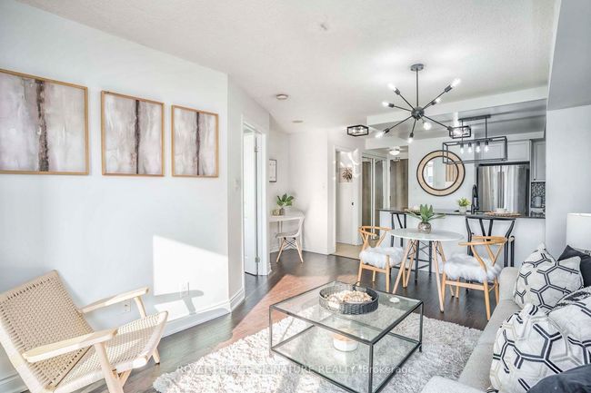 612 - 9 George St N, Condo with 2 bedrooms, 1 bathrooms and 1 parking in Brampton ON | Image 15