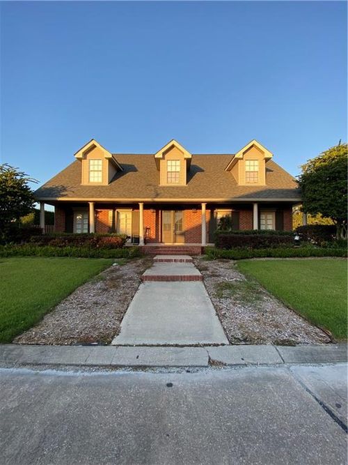 620 Oak Tree Rd, Belle Chasse, LA, 70037-2226 | Card Image