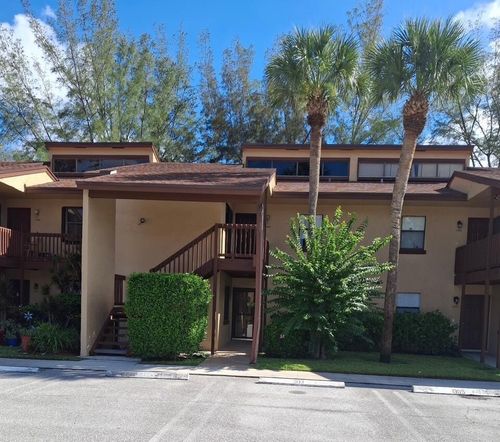 1303 Lakeview Dr E, Royal Palm Beach, FL, 33411-8710 | Card Image