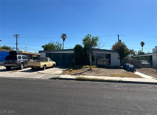 329 Wisteria Ave, Las Vegas, NV, 89107-2669 | Card Image