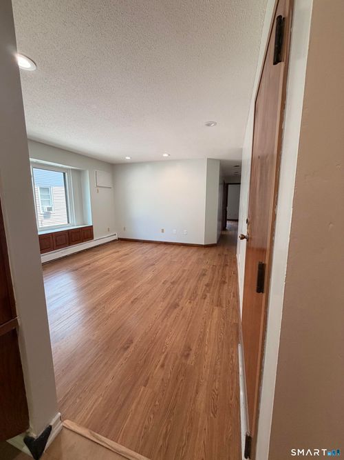 3a-69 Mountford Street, Hartford, CT, 06114 | Card Image