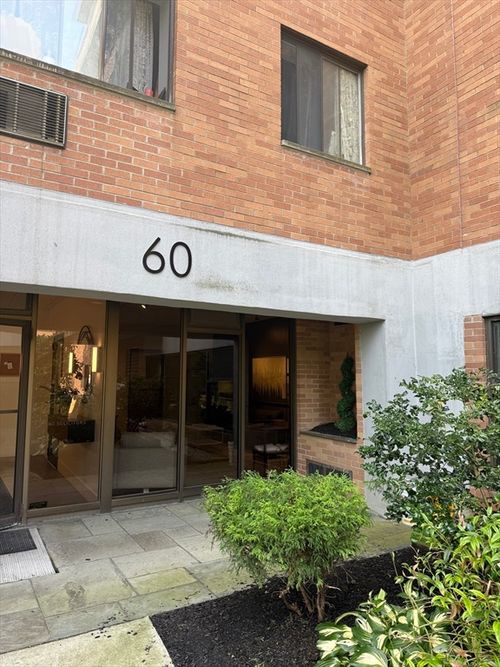 apt-208-60 Pleasant St, Arlington, MA, 02476-6519 | Card Image