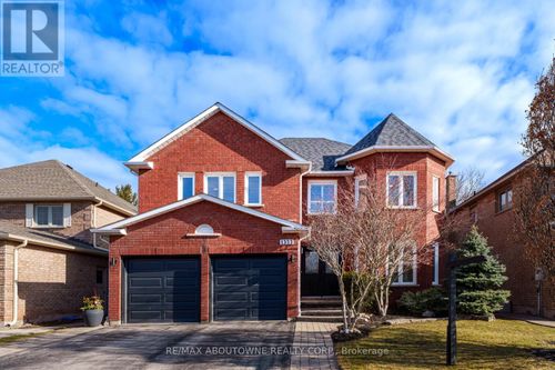 1323 Blackburn Dr, Oakville, ON, L6M2X9 | Card Image