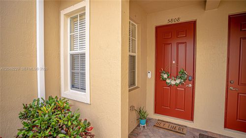 5808 Hampton Hills Blvd, Tamarac, FL, 33321-4180 | Card Image