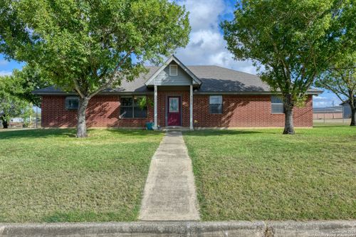 1014 Avenue I, Poteet, TX, 78065 | Card Image