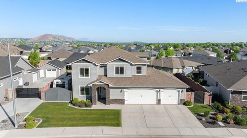 8518 W 12th Ave, Kennewick, WA, 99338-1273 | Card Image